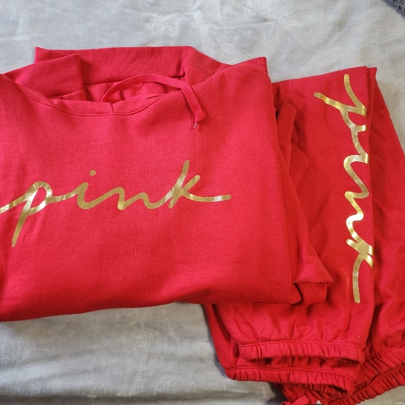 Pink Sweats - Picture 2 of 4
